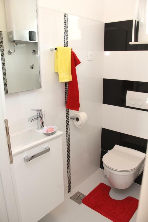 Apartmani Corleone Bilice Extérieur photo