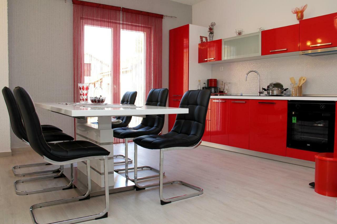 Apartmani Corleone Bilice Extérieur photo